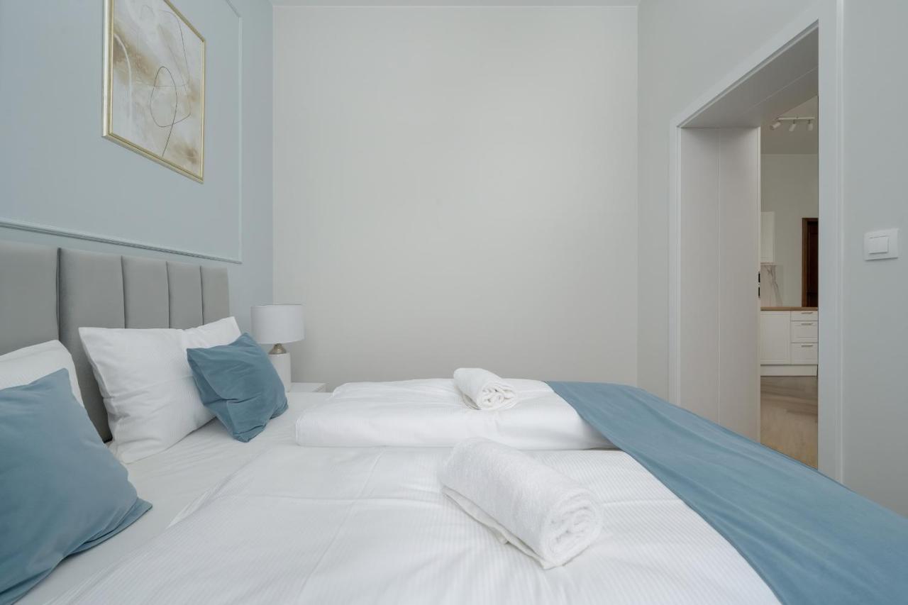 Aparthotel Sniadeckich 47 By Renters *